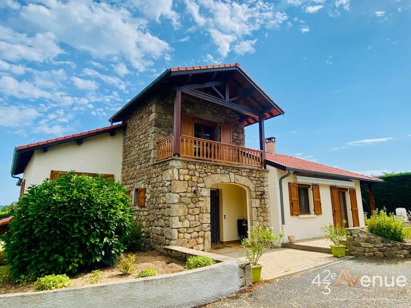 Maison - 156 m² - 9 pièces