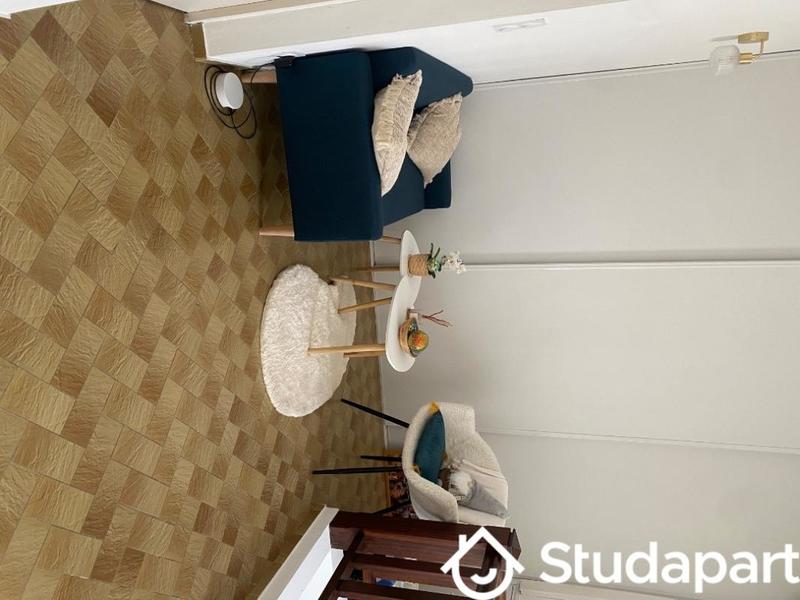 Chambre - 15 m² - 1 pièce