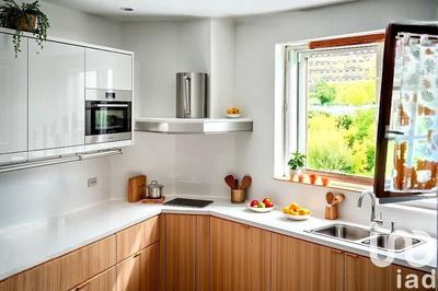 Maison - 94 m² - 5 pièces