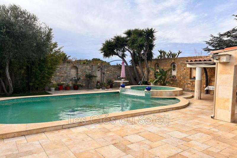 Maison - 226 m² - 8 pièces