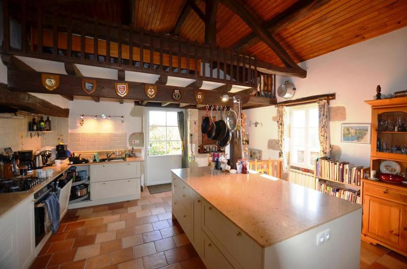 Maison en pierre - 147 m² - 5 pièces