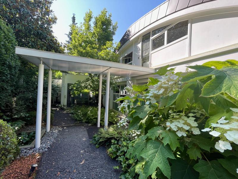 Maison - 260 m² - 7 pièces