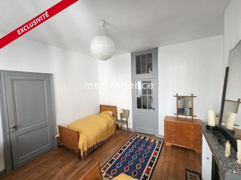 Maison - 250 m² - 7 pièces