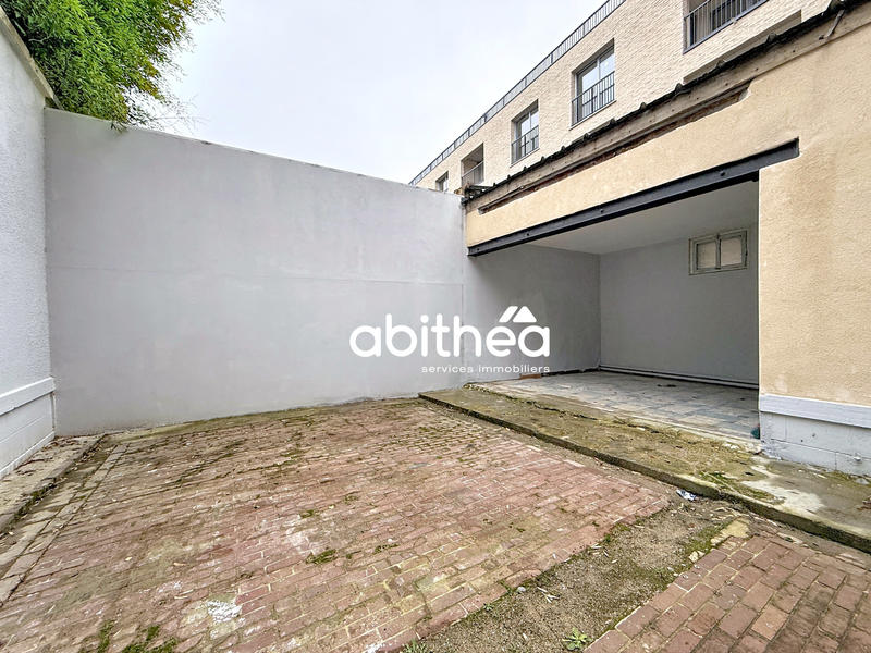 Maison - 280 m² - 11 pièces