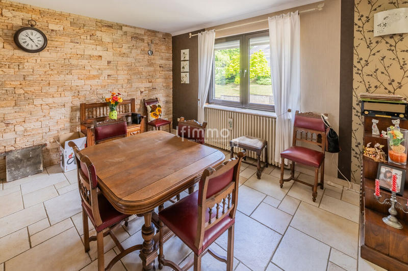 Maison - 213 m² - 7 pièces