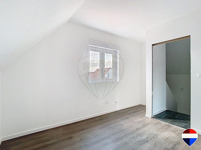 Maison - 94 m² - 5 pièces