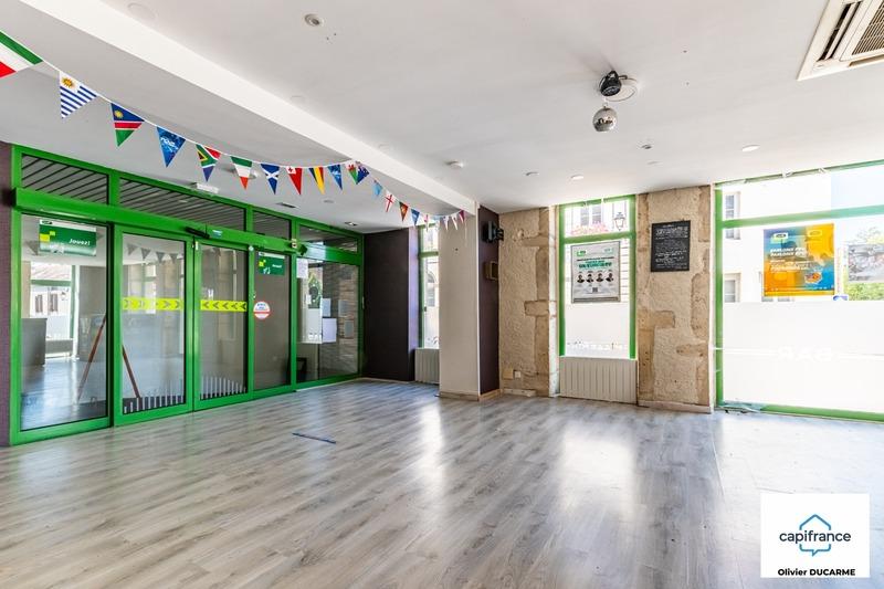 Immeuble - 330 m² - 11 pièces