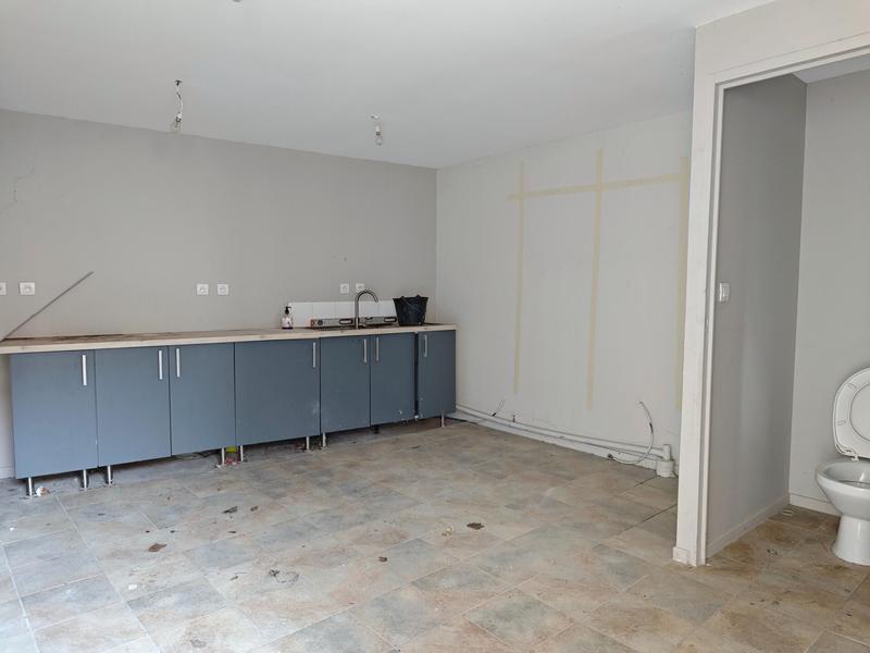 Local commercial - 301 m² - 3 pièces