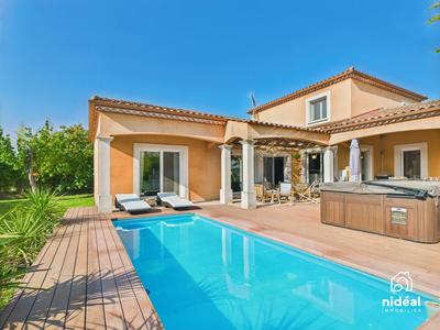 Villa - 172 m² - 5 pièces