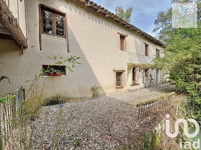 Maison - 220 m² - 10 pièces