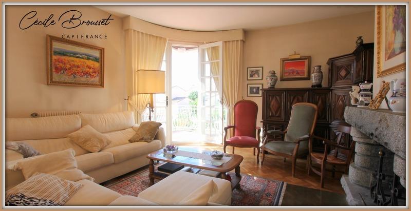 Villa - 286 m² - 11 pièces