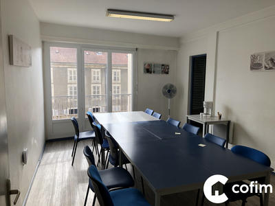 Bureau - 90 m² - 4 pièces