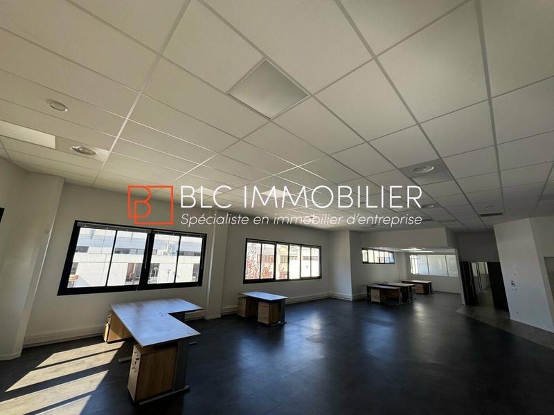 Bureau - 642 m²