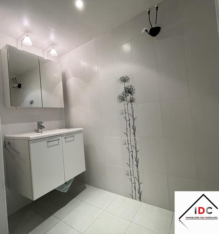 Maison - 49 m² - 2 pièces