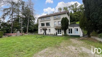 Maison - 213 m² - 8 pièces