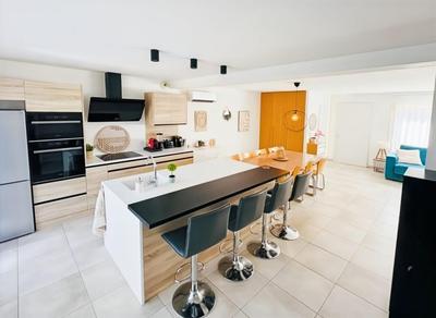 Maison - 92 m² - 4 pièces