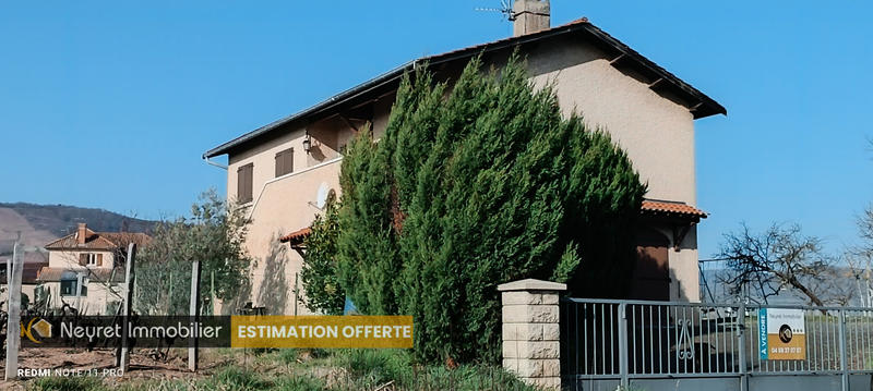 Maison - 93 m² - 4 pièces