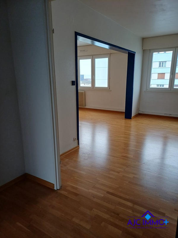 Appartement - 97 m² - 4 pièces