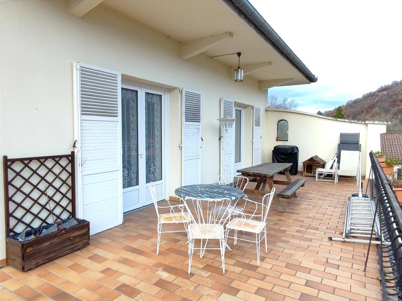 Maison - 198 m² - 6 pièces