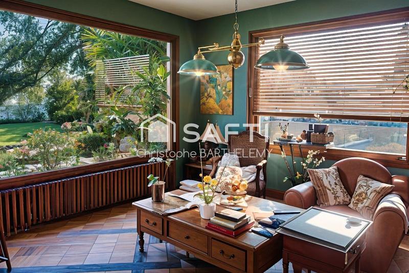 Maison - 220 m² - 8 pièces