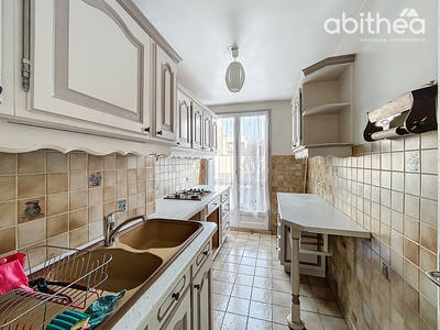 Appartement - 79 m² - 5 pièces