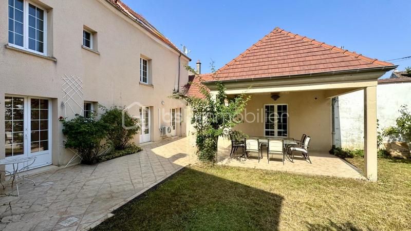 Maison de ville - 210 m² - 7 pièces