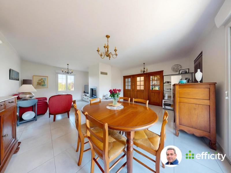 Pavillon - 136 m² - 5 pièces