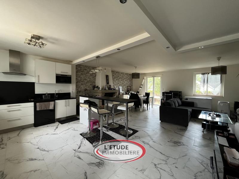 Maison - 93 m² - 5 pièces