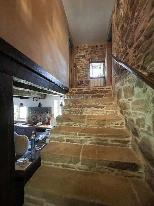 Maison - 233 m² - 8 pièces