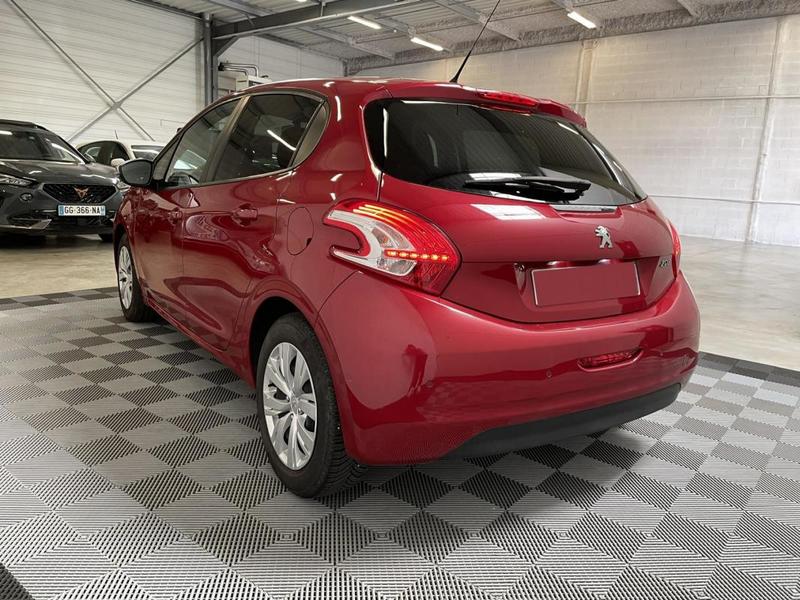 Peugeot 208 1.2 Puretech 82 Ch Style Premiere Main - Garantie 6 Mois