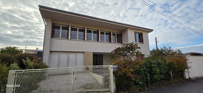 Maison - 93 m² - 4 pièces