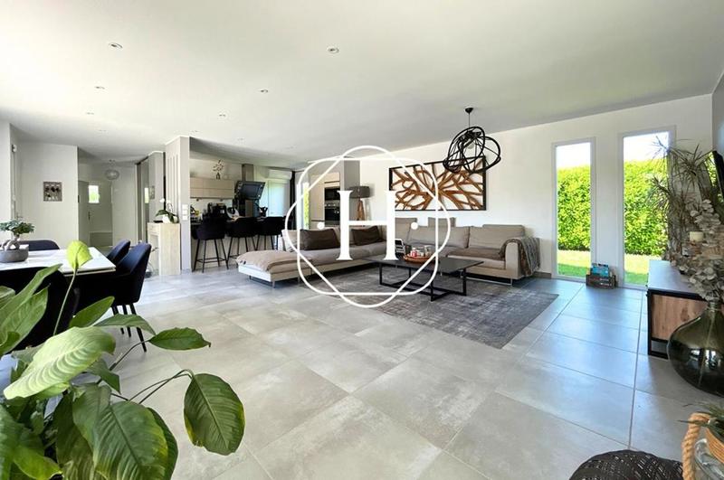 Maison - 157 m² - 6 pièces