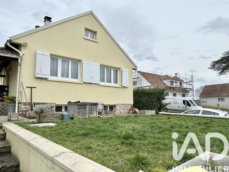 Maison - 92 m² - 5 pièces