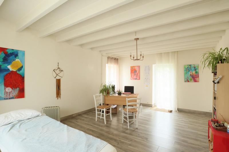 Maison - 294 m² - 10 pièces