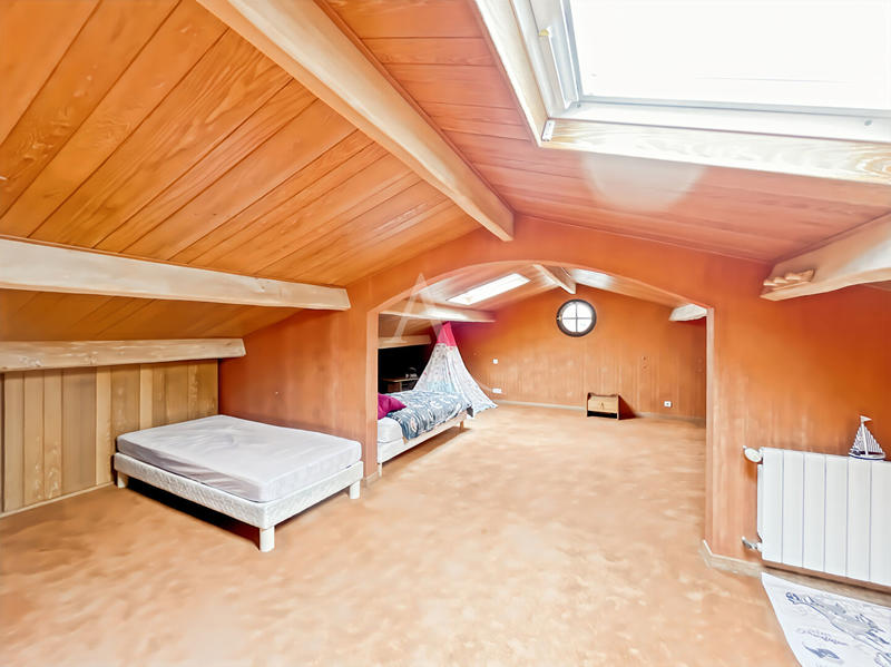 Maison - 188 m² - 7 pièces