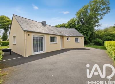 Maison - 98 m² - 5 pièces