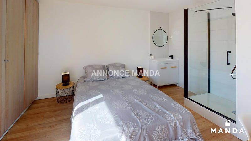 Chambre - 12 m² - 5 pièces