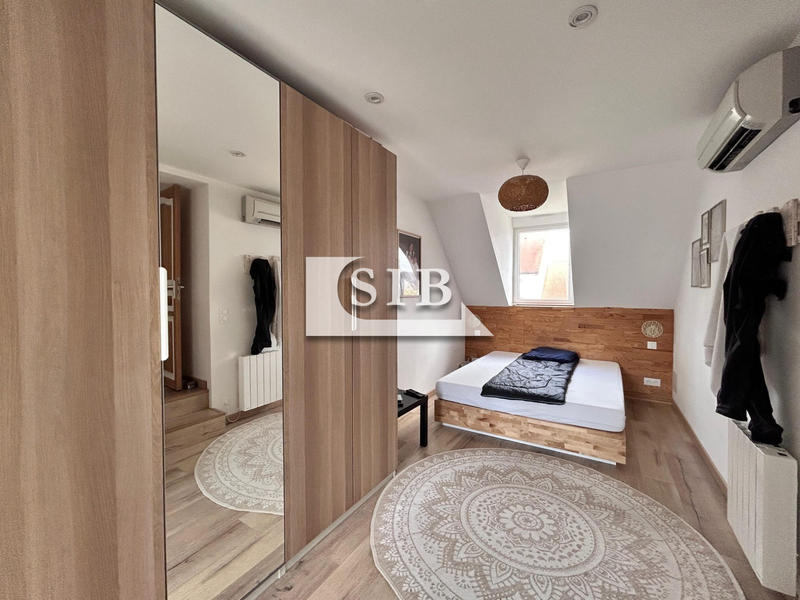 Maison - 168 m² - 8 pièces