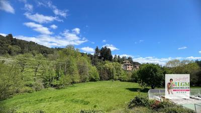 Maison - 457 m² - 13 pièces