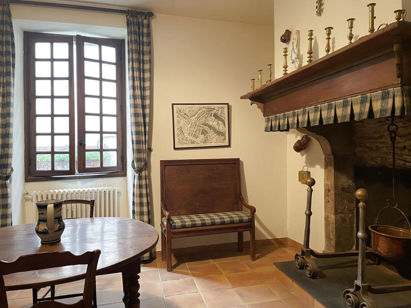 Maison - 420 m² - 15 pièces