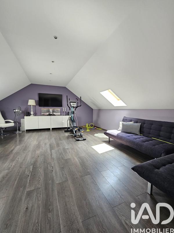 Maison - 210 m² - 5 pièces