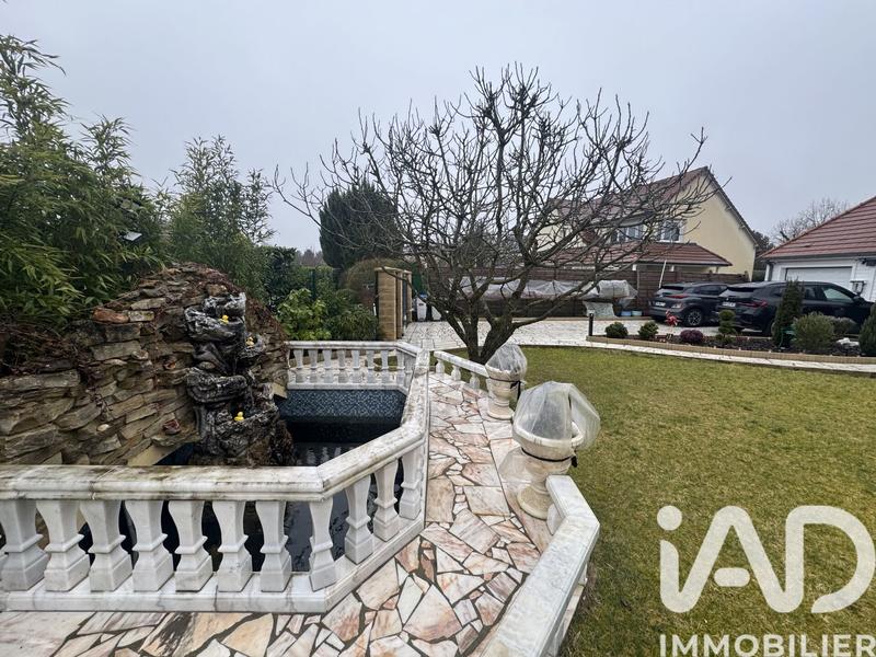 Maison - 206 m² - 9 pièces