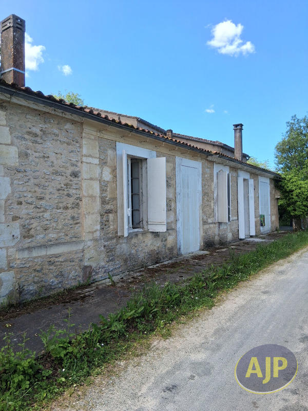 Maison - 381 m² - 13 pièces