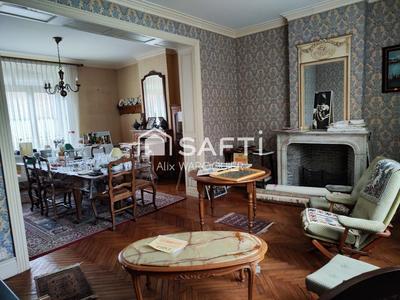 Maison de maîtres - 235 m² - 10 pièces