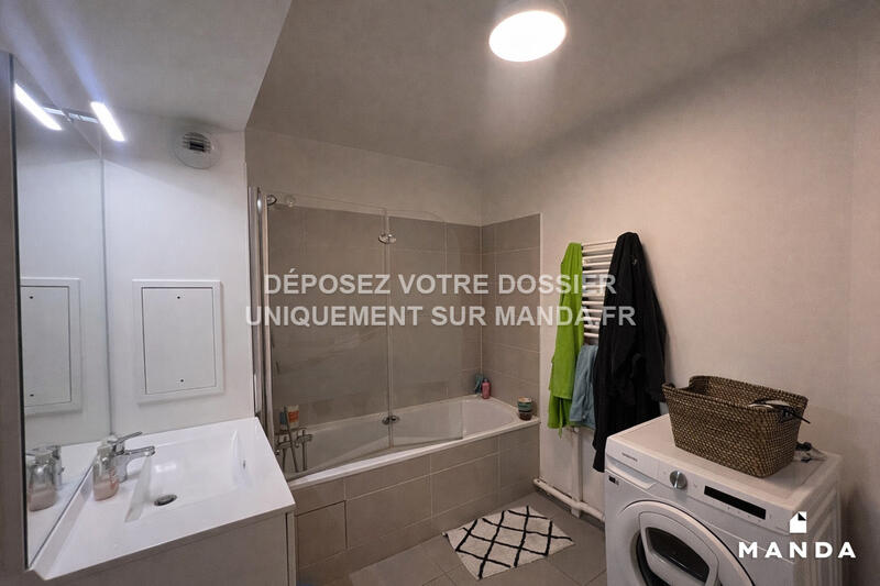 Chambre - 12 m² - 4 pièces