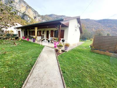 Maison - 100 m² - 5 pièces