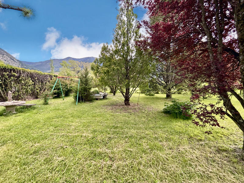 Maison - 204 m² - 8 pièces