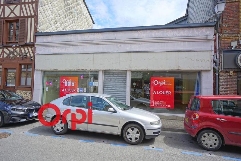 Local commercial - 592 m²