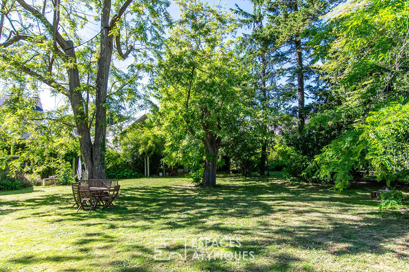 Demeure - 427 m² - 11 pièces