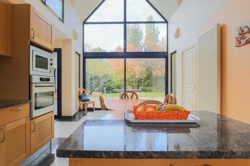 Maison - 206 m² - 5 pièces